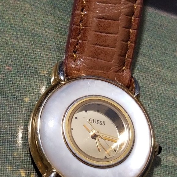 Genuine Guess Watch Retro Mother of Pearl Face Rim Women Watches Working - Picture 8 of 8